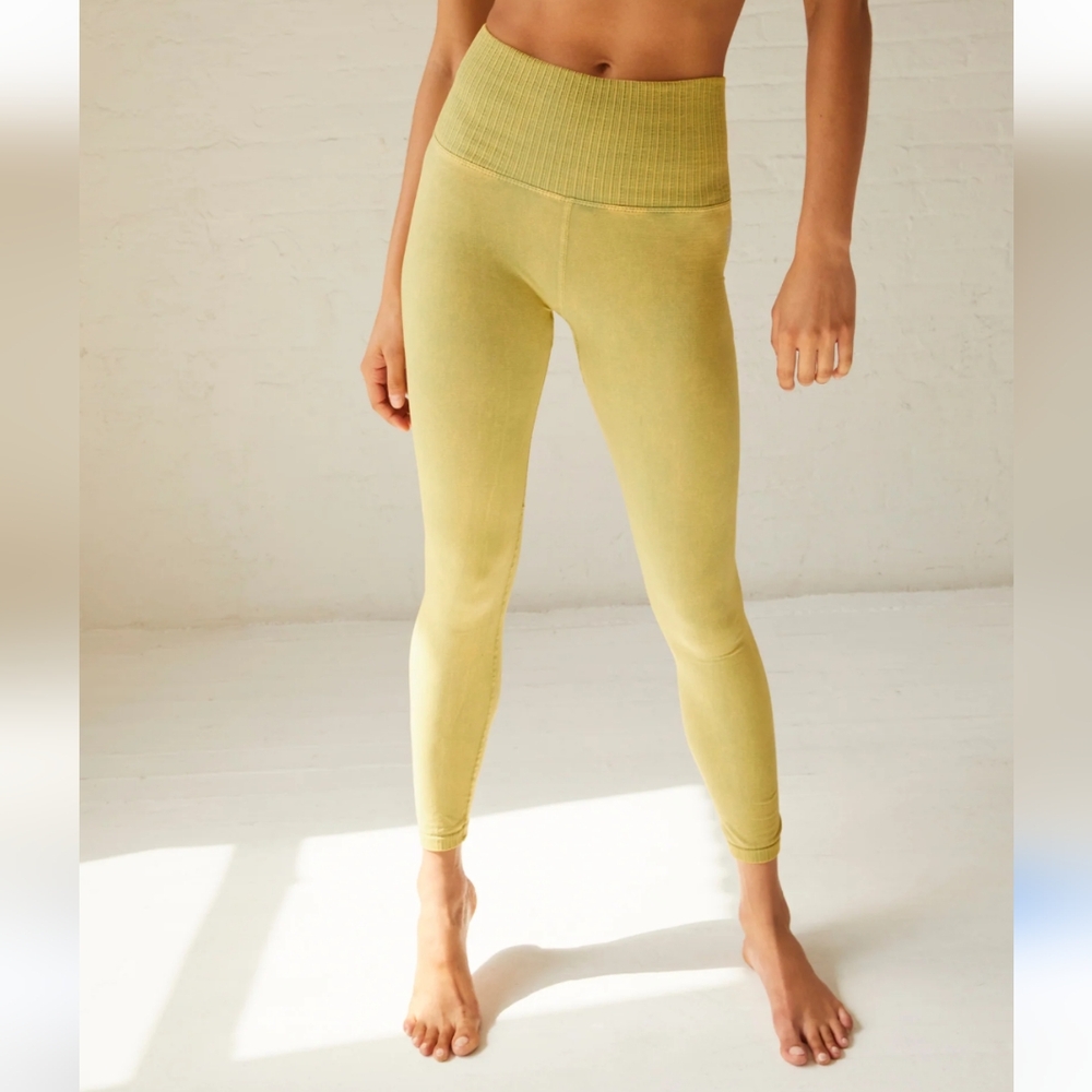FP Movement Good Karma Leggings in Sparkling Citrus Yellow Size M/L